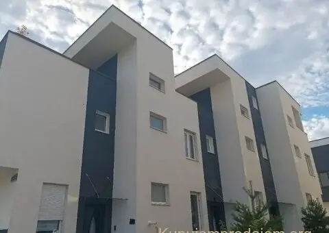 Prodajem luksuznu kucu u Novom Sadu - 1/15