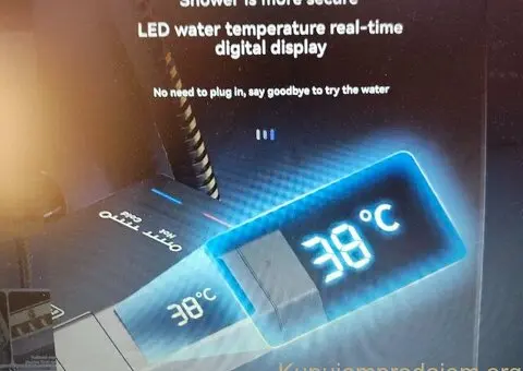 Usponski tuš sa klavir slavinama lux-moderan dizajn i funkcionalnost.EXTRA - 4/5