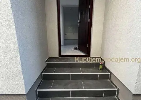 Prodajem kucu u centru Zrenjanina - 8/10