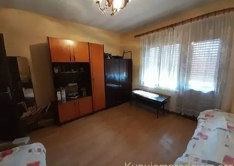 Prodajem kucu u Čelarevu-jedinstvena ponuda - 13/14