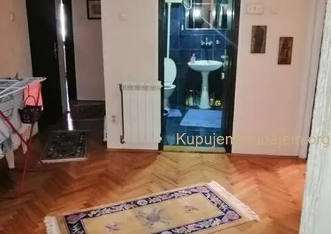 Na prodaju kuca 250m2 + 36m2 garaza - 10/14