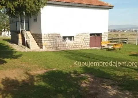 Prodajem kucu u Sjenici - 6/15