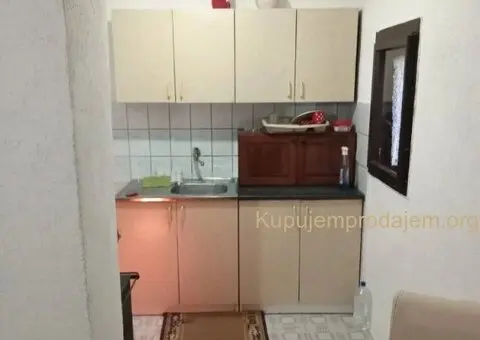 Prodajem kucu u Sjenici - 7/15