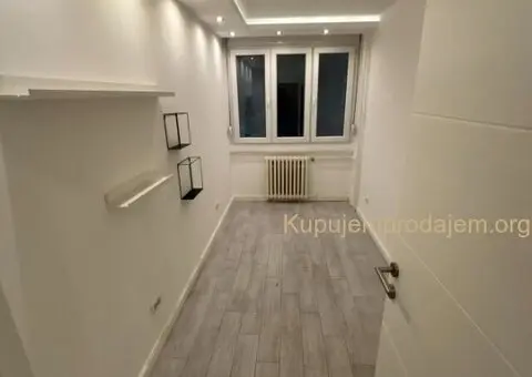 Izdajem dvosoban stan Vozdovac-Kumodraz - 6/9