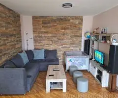 Fantastican trosoban uknjizen stan Novi Sad-Salajka