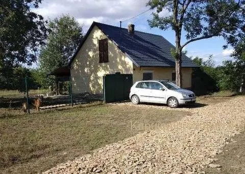 KUCA NA MRTVOJ TISI U BEČEJU - 1/10