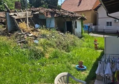 Prodajem plac sa kucom u centru Smedereva - 6/12