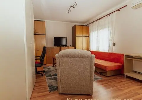 Kuca i veliki plac na Popovici - 5/15