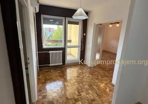 Prodajem stan u Sremcici-Tomasa Edisona - 3/15