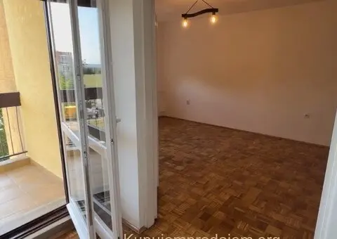 Prodajem stan u Sremcici-Tomasa Edisona - 4/15