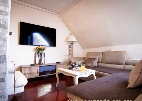 Banjica Bulevar oslobođenja Dupleks četvorosoban stan sa 3 terase - 1/14