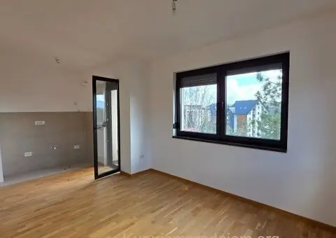 Stan na prodaju uzi centar Zlatibor nov neuseljavan - 3/13