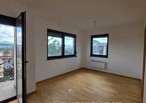 Stan na prodaju uzi centar Zlatibor nov neuseljavan - 8/13