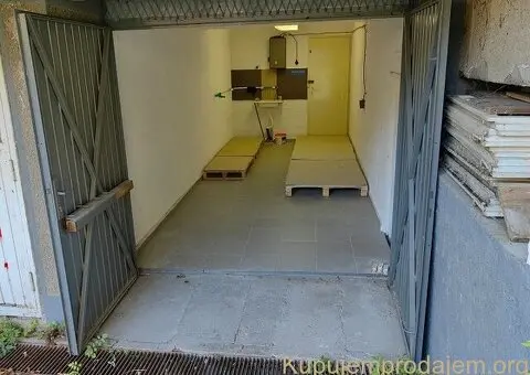 Prodajem magacin-garazu u Zemun Polju - 1/15