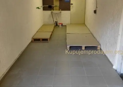 Prodajem magacin-garazu u Zemun Polju - 2/15