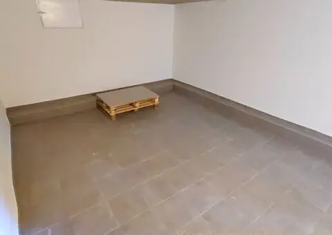 Prodajem magacin-garazu u Zemun Polju - 8/15