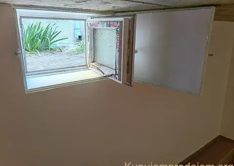 Prodajem magacin-garazu u Zemun Polju - 12/15