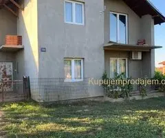 Prodajem kucu u Šopiću-Lazarevac