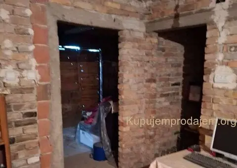 Prodajem kucu Đurinci-Sopot - 10/10