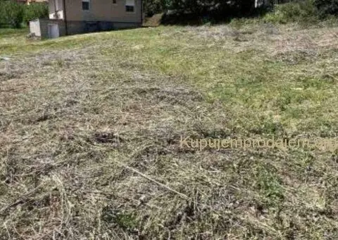 Prelep plac sa pogledom na grad-Rakovac - 2/3