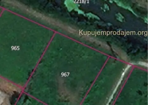 Plac u strogom centru Zmajeva