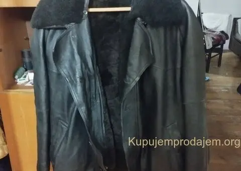 Prodajem kožnu jaknu veličine XL