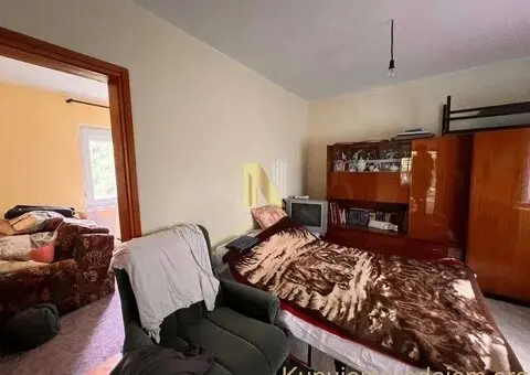 Kuca u vikend naselju Cortanovci - 7/9