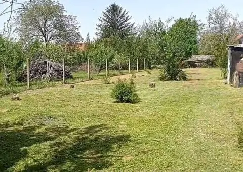 Kuca u vikend naselju Cortanovci - 8/9