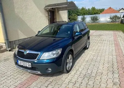 Skoda Octavia Scout - 1/14