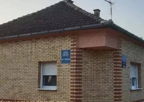 Prodajem kucu u Beceju - 2/15