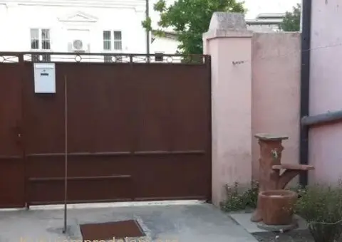 Prodajem kucu u Beceju - 4/15