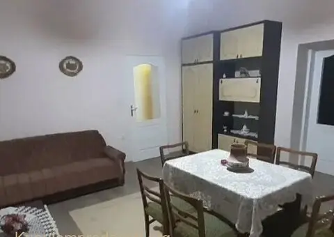 Prodajem kucu u Beceju - 10/15