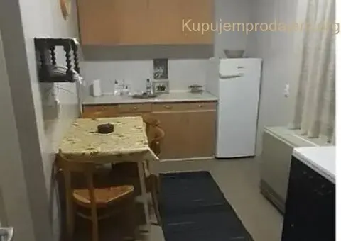 Prodajem kucu u Beceju - 11/15