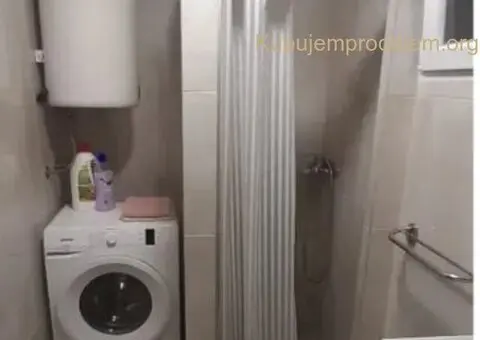 Prodajem kucu u Beceju - 13/15