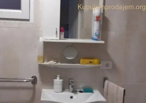 Prodajem kucu u Beceju - 14/15