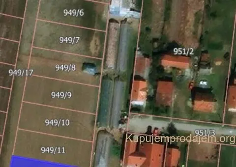 Prodajem placeve u Petrovcicu-Surcin