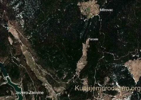 Na prodaju dva placa u blizini Mitrovca na Tari - 12/12