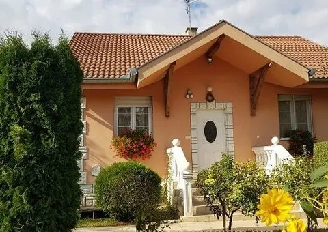 Prodajem kucu u Somboru - 1/15