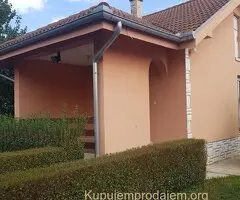 Prodajem kucu u Somboru