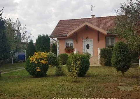 Prodajem kucu u Somboru - 5/15