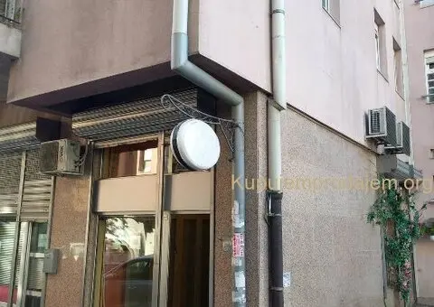 Izdajem lokal površine 18 m2 Bogdana Tirnanica 12, kod Lidla u Despota Stefana - 1/5