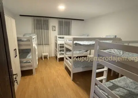 Izdajem smestaj za radnike-Dobanovci - 4/15