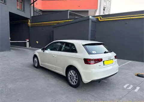 Na prodaju očuvan Audi A3, 1.6 dizel,  2013. god - 2/15