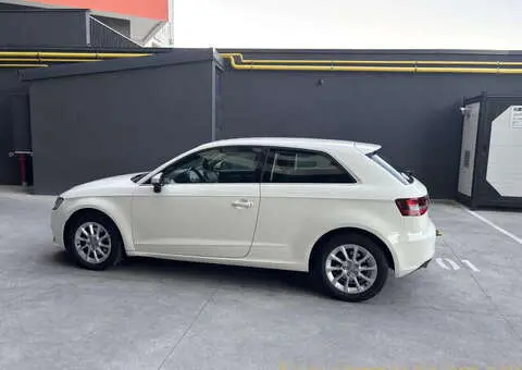 Na prodaju očuvan Audi A3, 1.6 dizel,  2013. god - 15/15