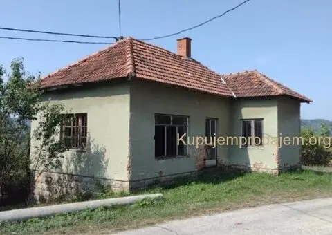 Prodajem kucu Trudelj-Gornji Milanovac