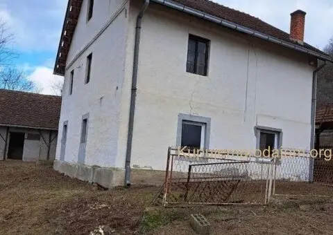 Prodajem kucu Ugrinovci-Gornji Milanovac - 2/7