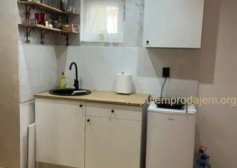 Na prodaju vikend kuca na Banstolu - 6/12