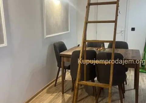 Na prodaju vikend kuca na Banstolu - 10/12