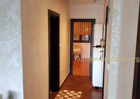 Prodajem ili izdajem LUX stan Beograd-Vozdovac - 4/15