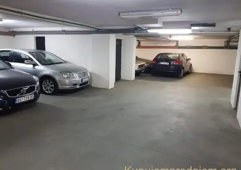 Prodajem ili izdajem LUX stan Beograd-Vozdovac - 15/15